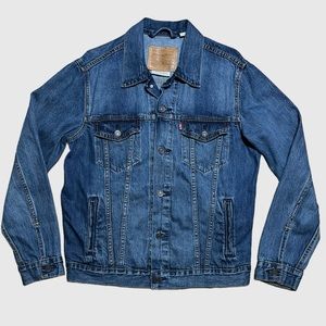 Levi’s Premium Men’s Trucker Medium Wash Denim Jean Jacket Sz M